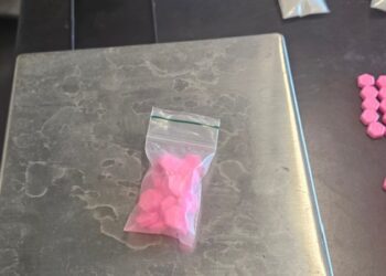 Man uit Grootebroek aangehouden in Enkhuizen na controle op drugs en mogelijk drugshandel