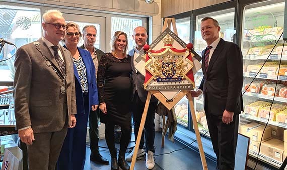 Poelierbedrijf Thaam Dam B.V. ontvangt predicaat Hofleverancier; eerste binnen gemeente Opmeer