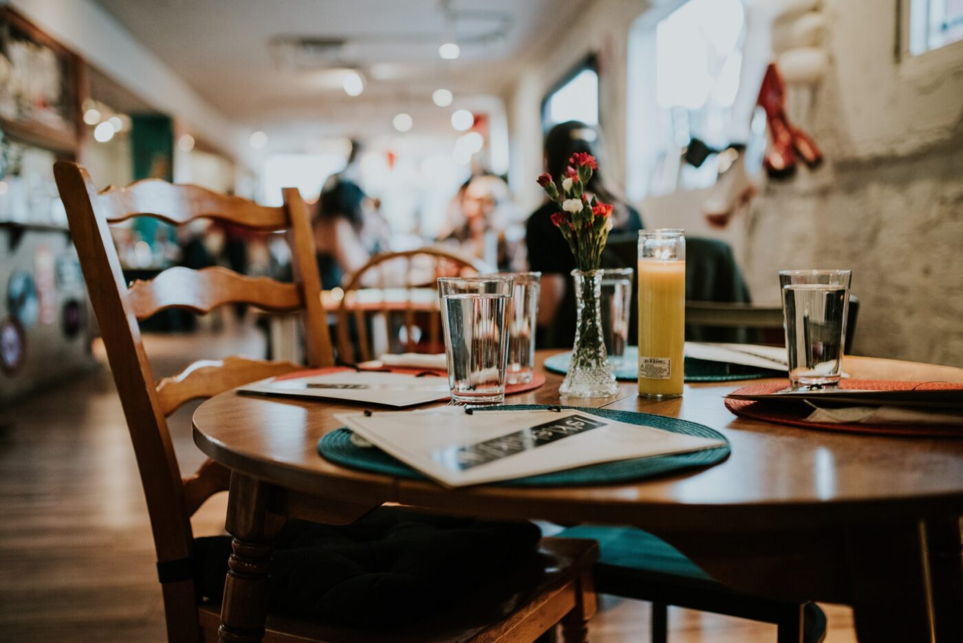 Nieuw handhavingsbeleid voor horeca in Medemblik: ‘boetes mogelijk bij overtredingen’