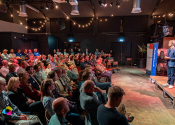 Wouter de Jong traint ondernemersbrein tijdens Koppie doen! in Enkhuizen (foto’s)
