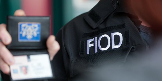 Inval FIOD bij zaadbedrijf aan de Elbaweg in Hem