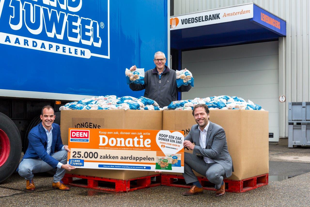 Klanten van DEEN doneren 89.148 producten aan de Voedselbank