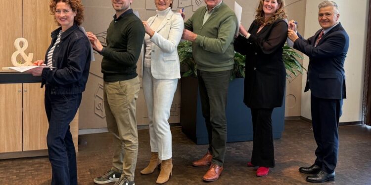 Rabobank verlengt samenwerking met vijf Uitdagingen; ‘Samen onze kleurrijke samenwerking laten bloeien’